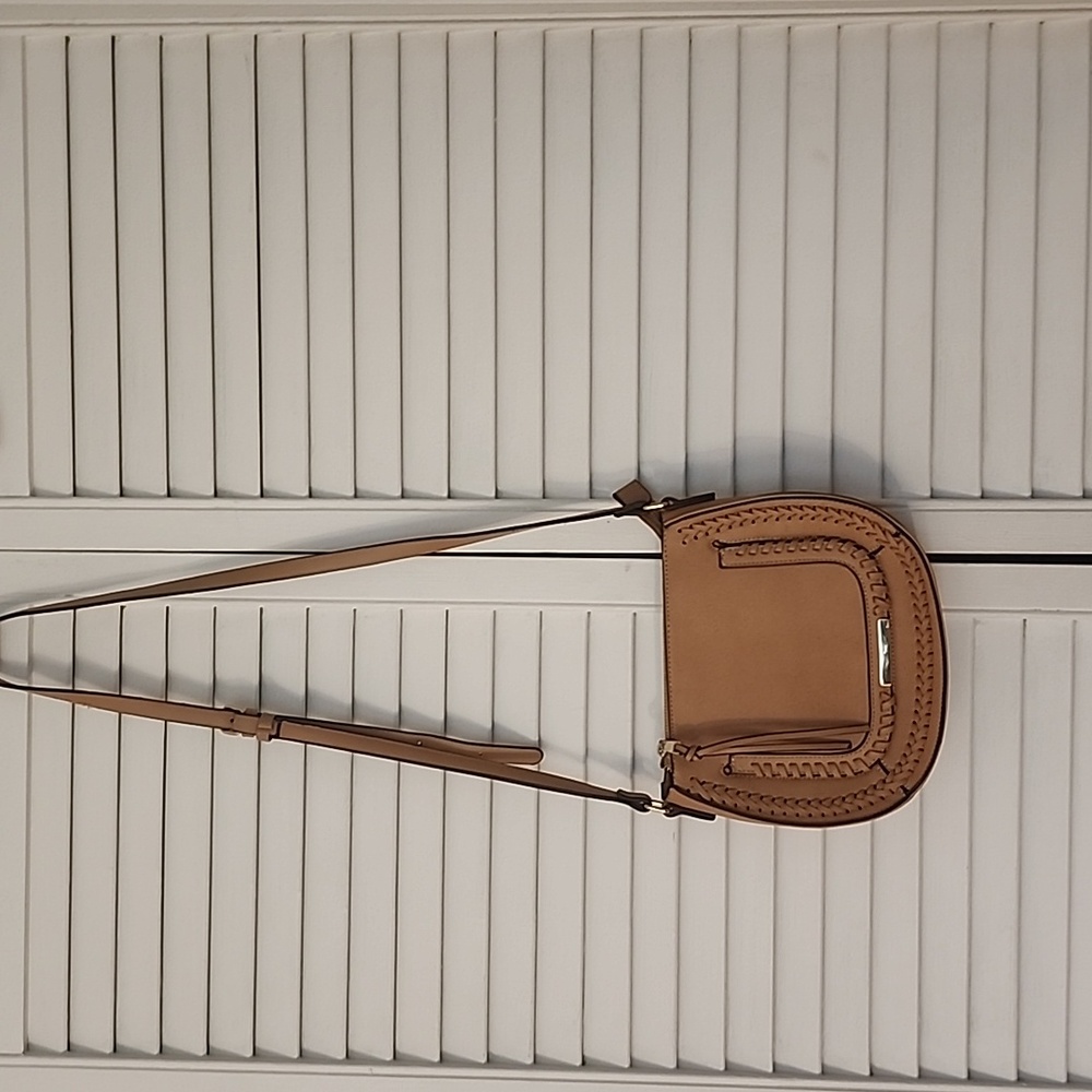 Tan crossbody faux leather beige.